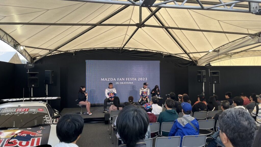 ステージイベントの様子。会場全体の熱量が一段上がる時間でした。